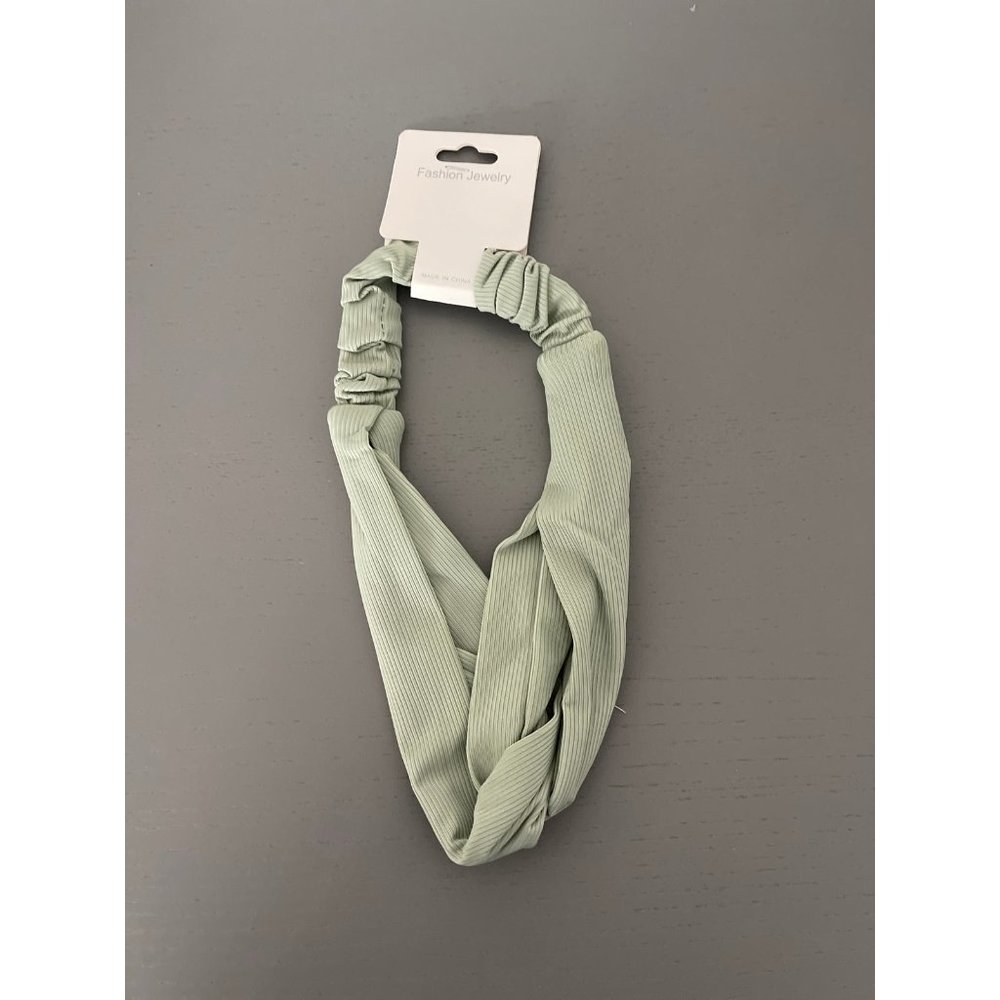 NEW HEADBAND TWIST STYLE COLOR GREEN